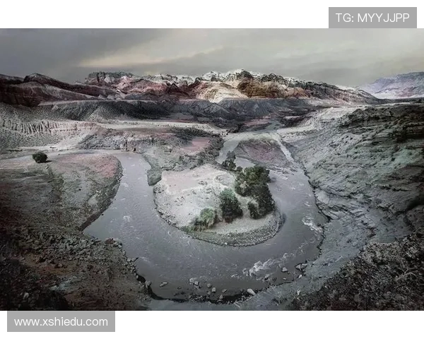 吉布森的艺术世界探索与创作之旅:从经典到现代的跨越与创新 吉布森的艺术世界探索与创作之旅:从经典到现代的跨越与创新